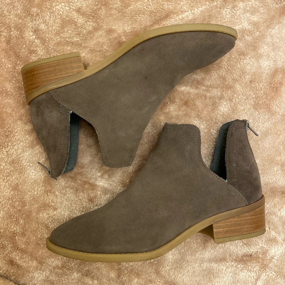Ankle boots